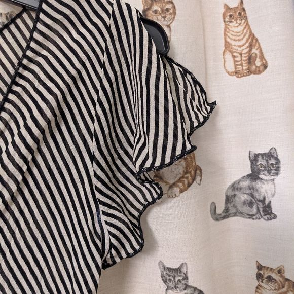 White & Black Split Sleeve Striped Newport News Flutter Sleeve Gauzy Blouse Top - Picture 4 of 9